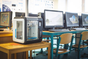 Modernizace multifunkční odborné učebny v ZŠ a MŠ Karla Svolinského