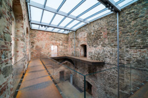 Hrad Helfštýn po rekonstrukci: moderní zážitek v historickém prostředí. Financováno IROP, oceněno v soutěži architektury.