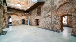 Hrad Helfštýn po rekonstrukci: moderní zážitek v historickém prostředí. Financováno IROP, oceněno v soutěži architektury.