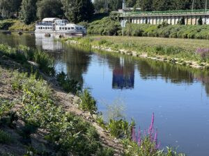 Jiráskovo nábřeží v Českých Budějovicích se proměnilo v jedinečnou relaxační zónu.