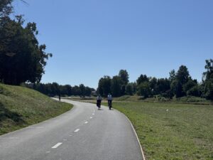 Jiráskovo nábřeží v Českých Budějovicích se proměnilo v jedinečnou relaxační zónu.