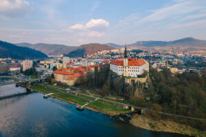 V Děčíně se otevírá obnovená Růžová zahrada a Dlouhá jízda