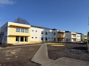 Děti v Třebechovicích pod Orebem se dočkaly nového pavilonu mateřské školy.